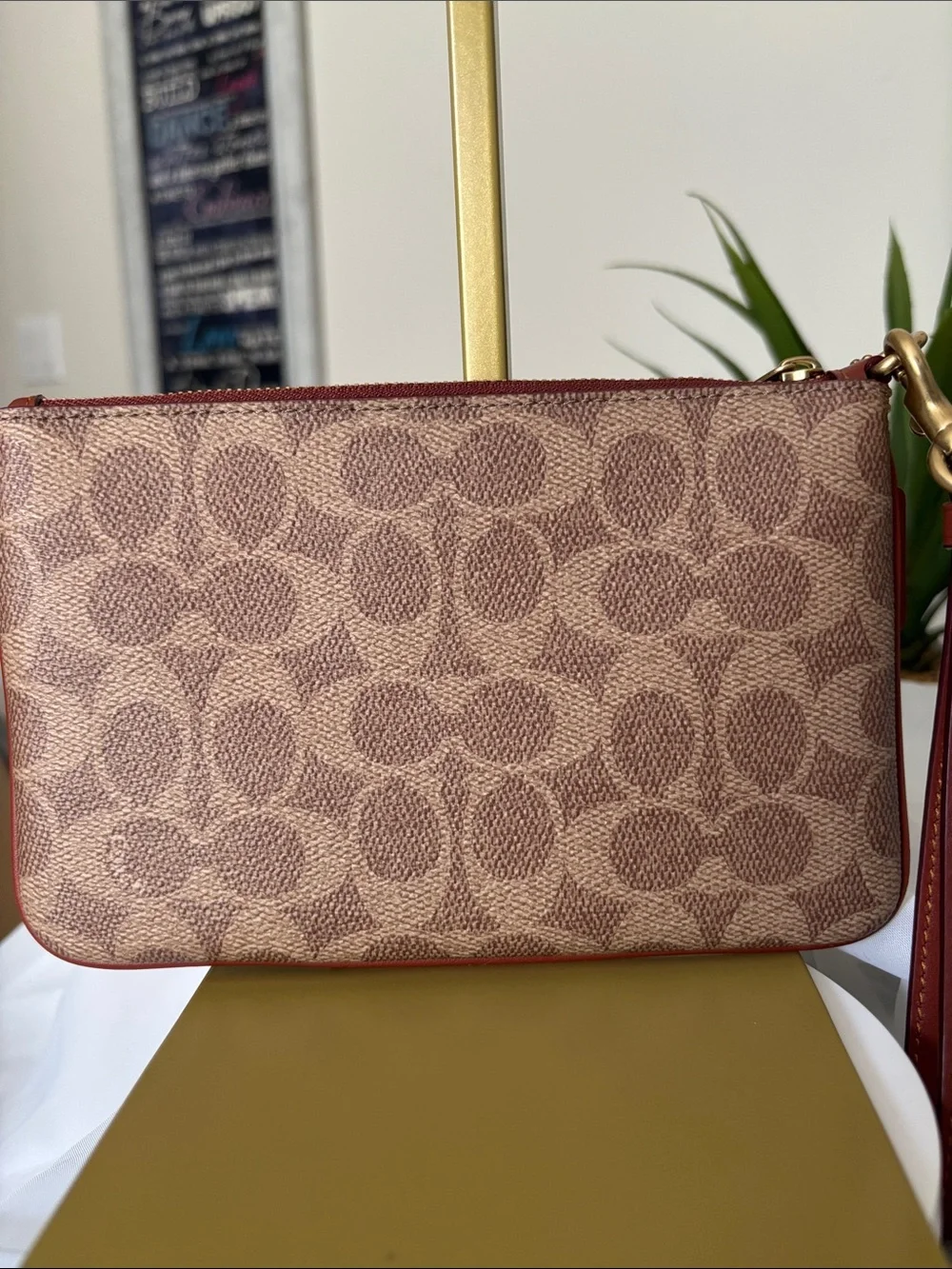 COACH Essential Wristlet